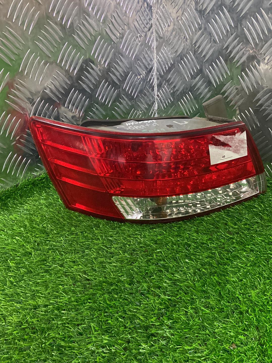 2004 - 2009 Hyundai Sonata Left Taillight 92401-3K0