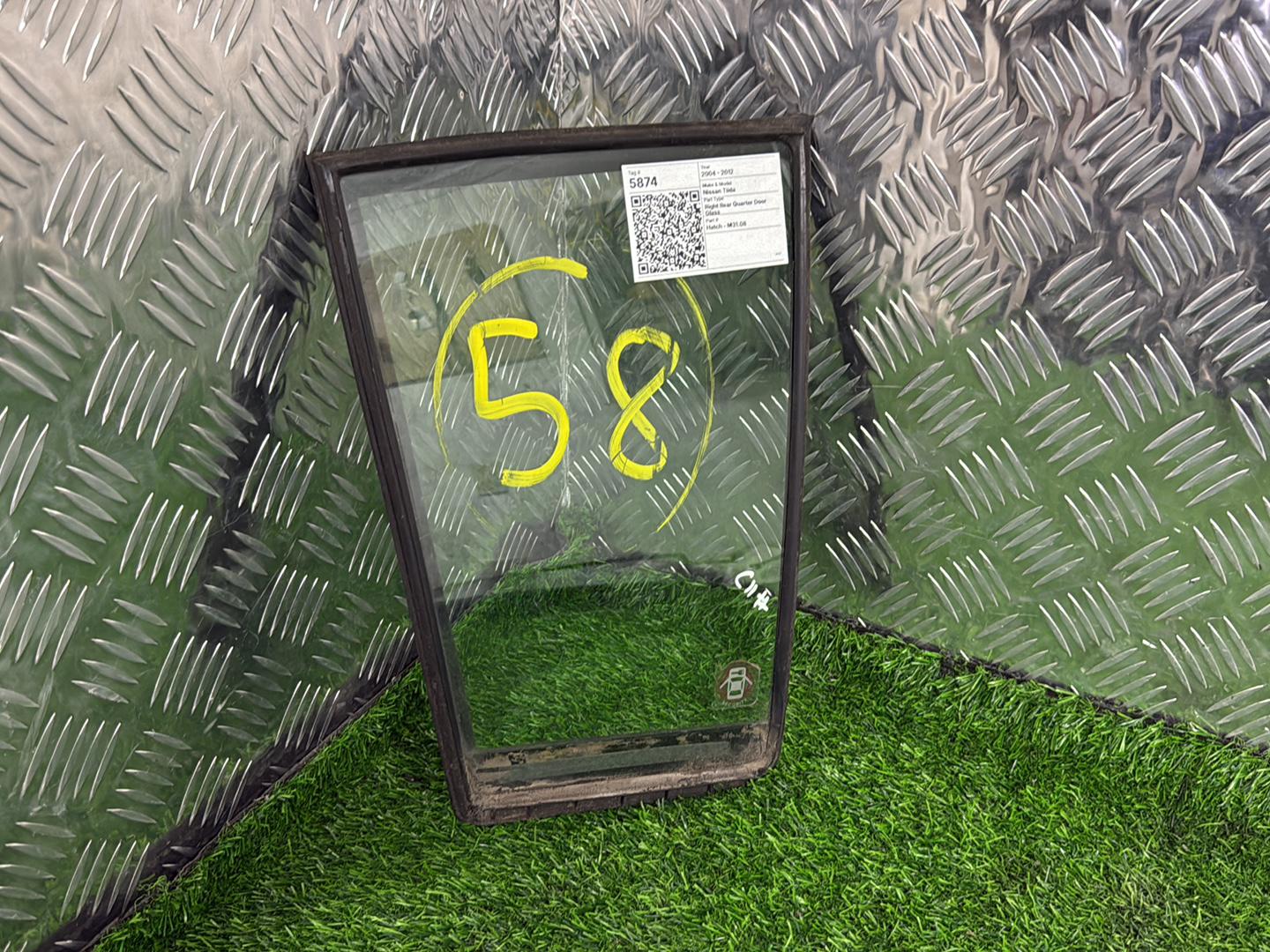 2004 - 2012 Nissan Tiida Right Rear Quarter Door Glass Hatch - M31.08