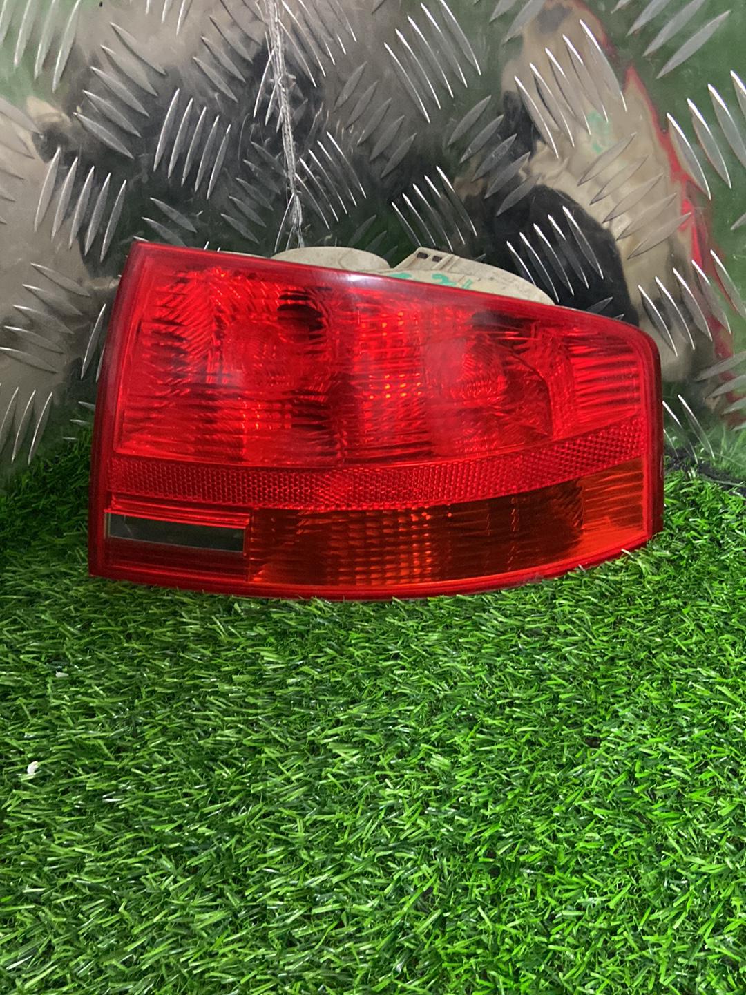 2004 - 2009 Audi A4 Right Taillight R965070