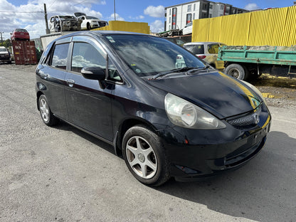 2005 Honda Fit LI31-187052 WRECKING FOR PARTS ONLY