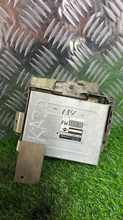 2000 - 2002 Nissan Caravan ECU MEC12-190