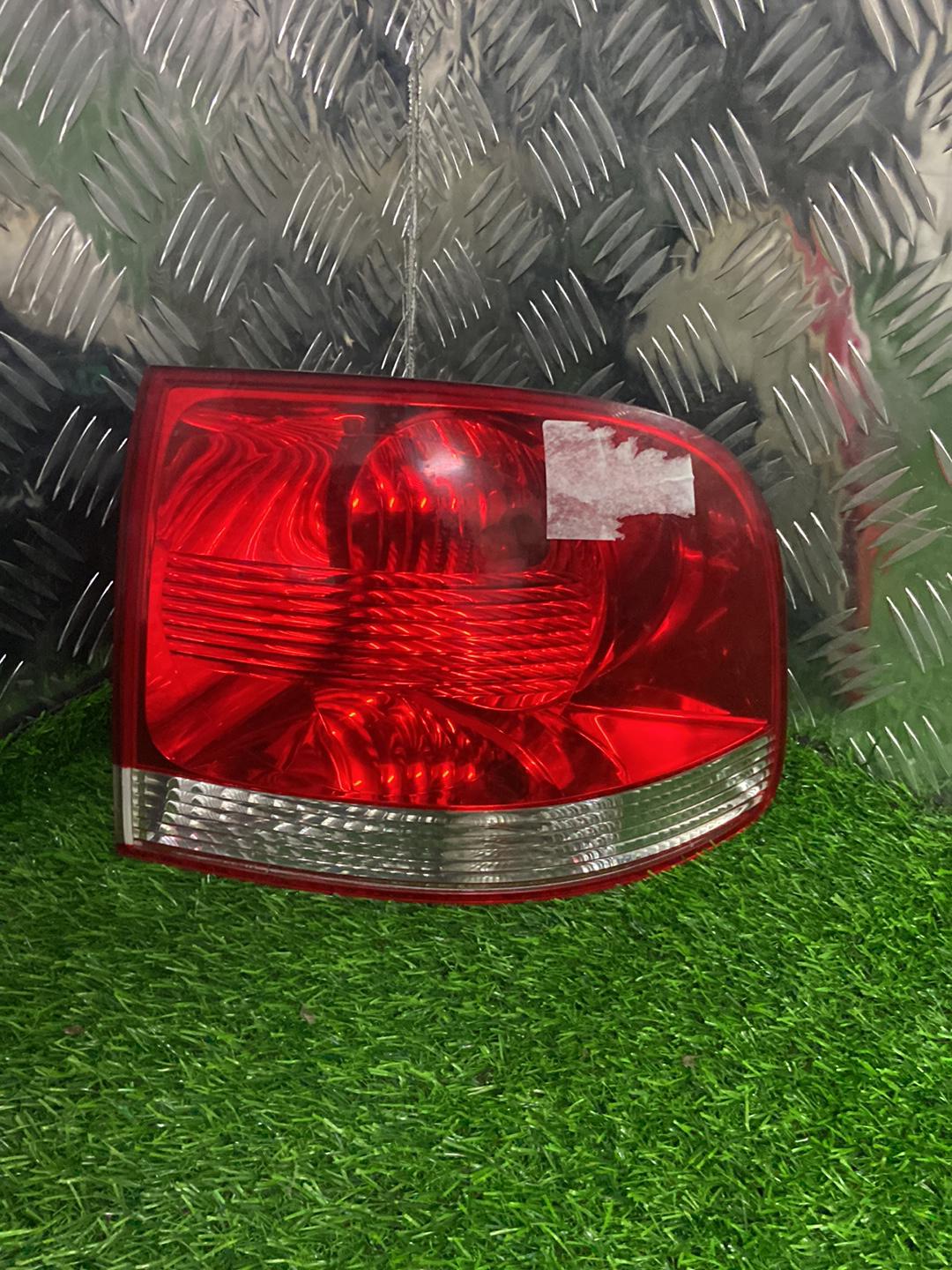 2002 - 2010 Volkswagen Touareg Right Taillight 7L6945096K