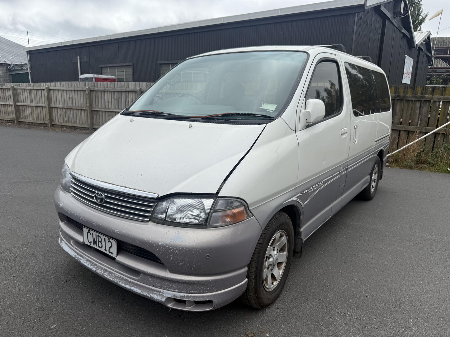 1998 Toyota Granvia 5VZ-1418960 WRECKING FOR PARTS ONLY