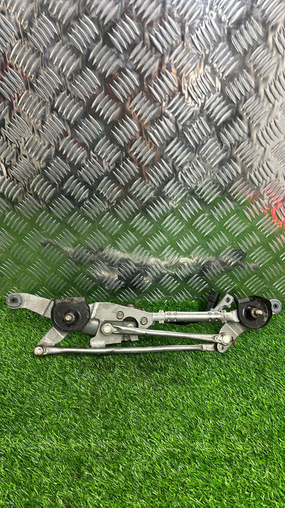 2018 - 2020 Toyota Corolla Front Wiper Rack Assembly 85110-12C70