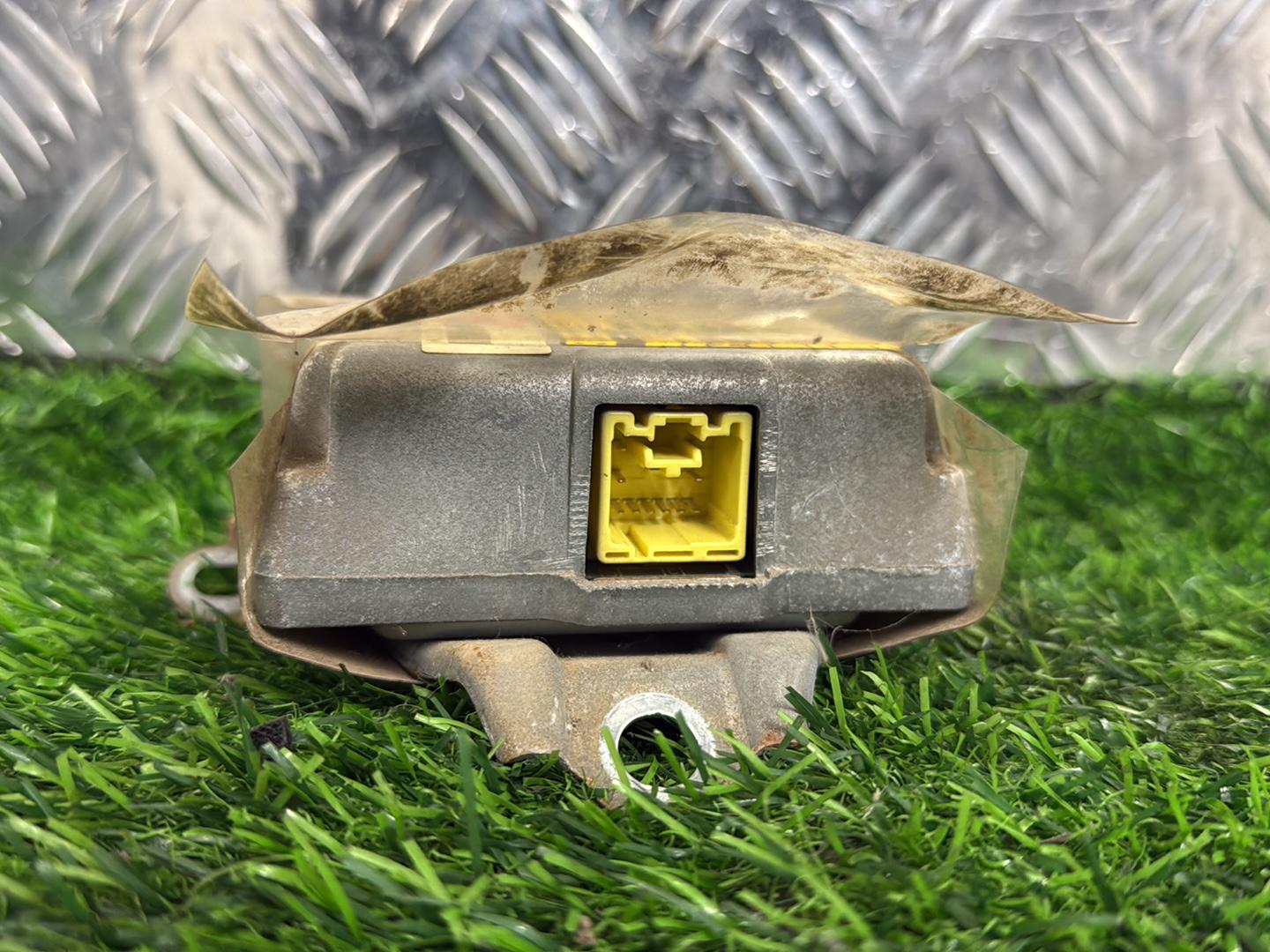 1995 - 2000 Toyota 4Runner Airbag Module 89170-35040