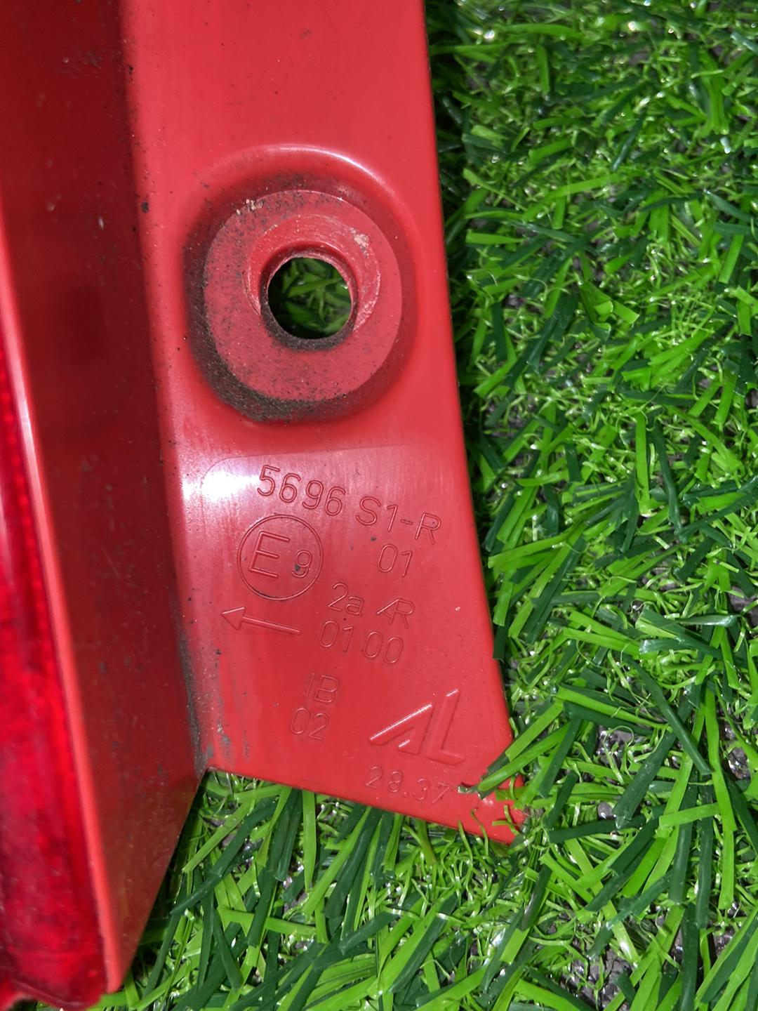 2004 - 2010 Suzuki Swift Left Taillight 5696 S1-R