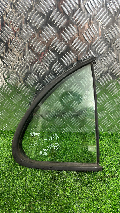 2004 - 2010 Nissan Micra Right Rear Quarter Door Glass M2H3