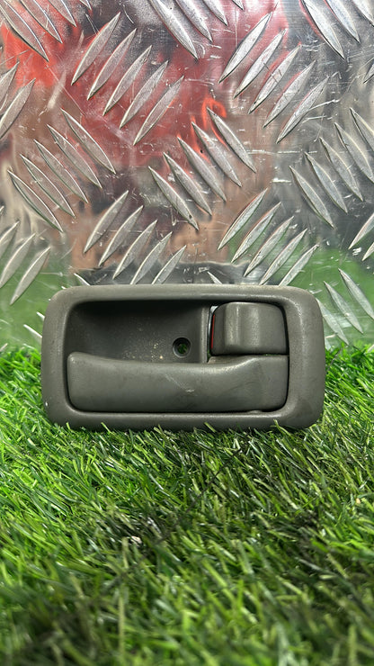 1989 - 2003 Toyota Hiace Right Front Door Interior Handle 69205-12170