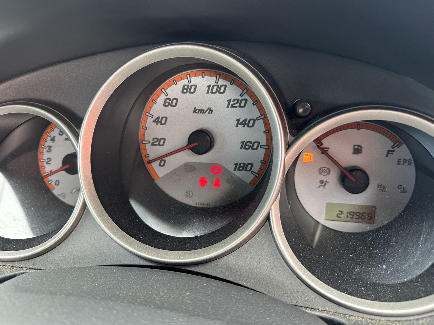 2005 Honda Fit LI31-187052 WRECKING FOR PARTS ONLY