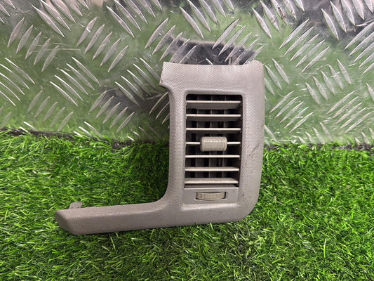 2004 - 2019 Toyota Hiace Right Dash Air Vent 55650-26050