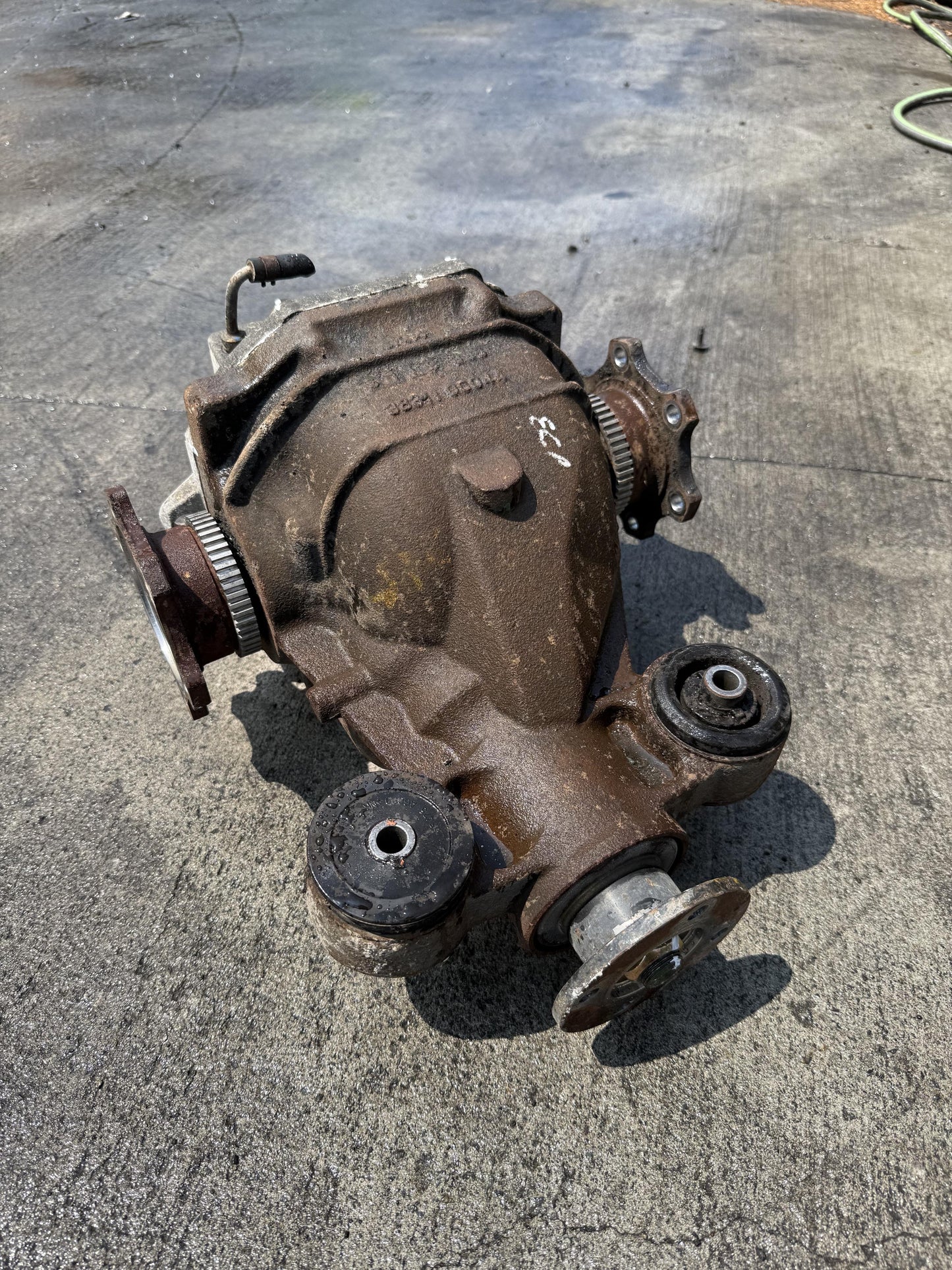 Nissan Fuga Rear Differential Head