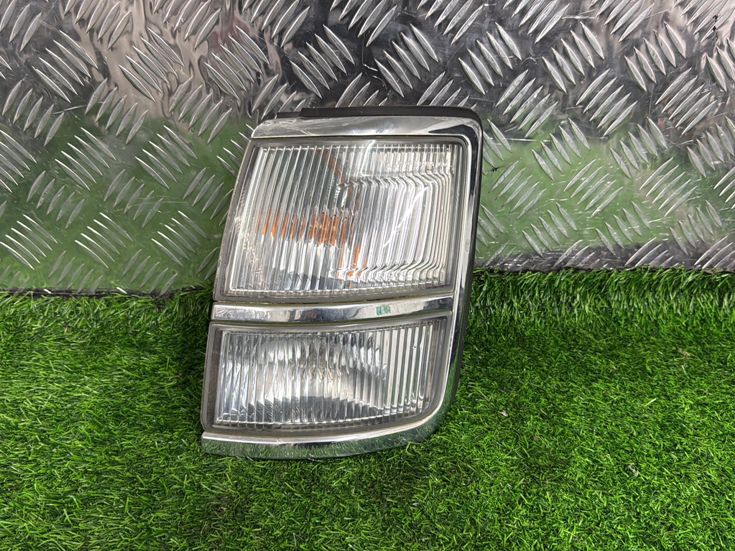 1997 - 2002 Nissan Elgrand Left Indicator Koito 210-24726