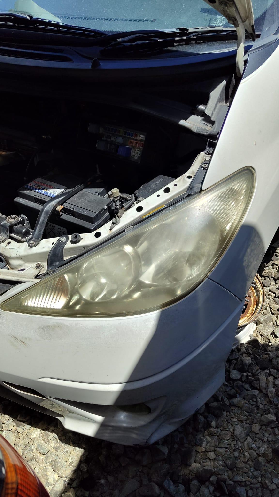 2004 Toyota Estima 2AZ-B085911 WRECKING FOR PARTS ONLY