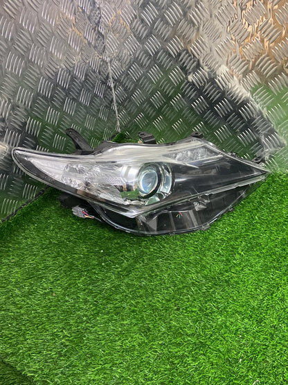 2012 - 2019 Toyota Corolla Right Headlight 81110-12G01