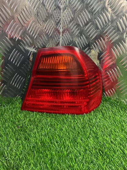 2004 - 2011 BMW 320i Right Taillight 6937458