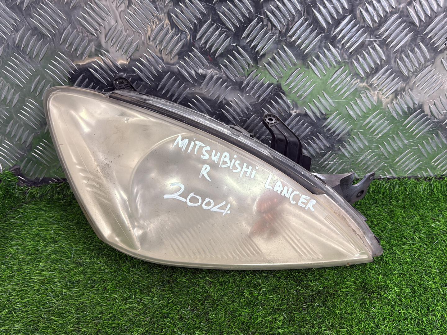 2001 - 2007 Mitsubishi Lancer Right Headlight STANLEY P3521