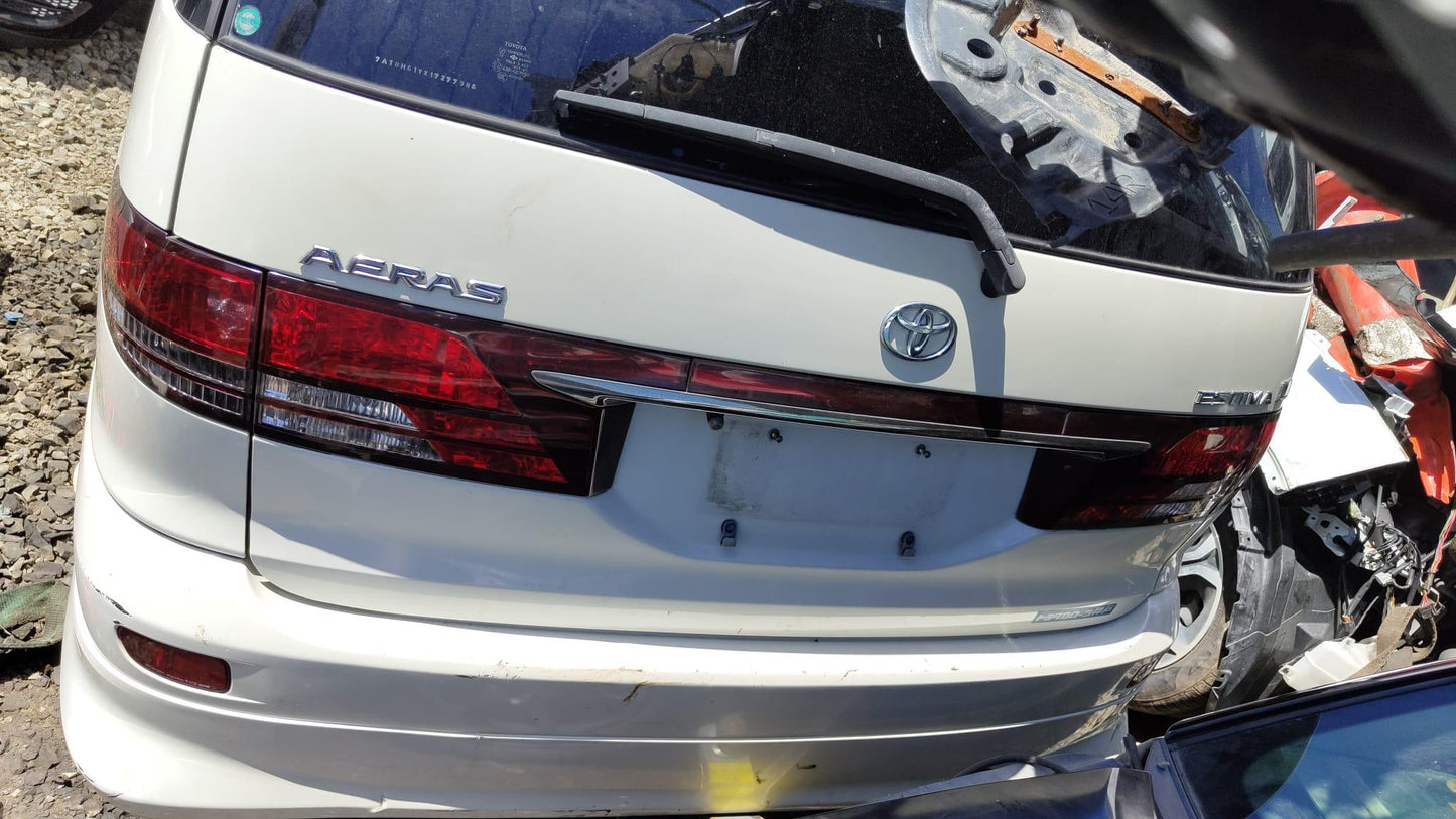 2004 Toyota Estima 2AZ-B085911 WRECKING FOR PARTS ONLY