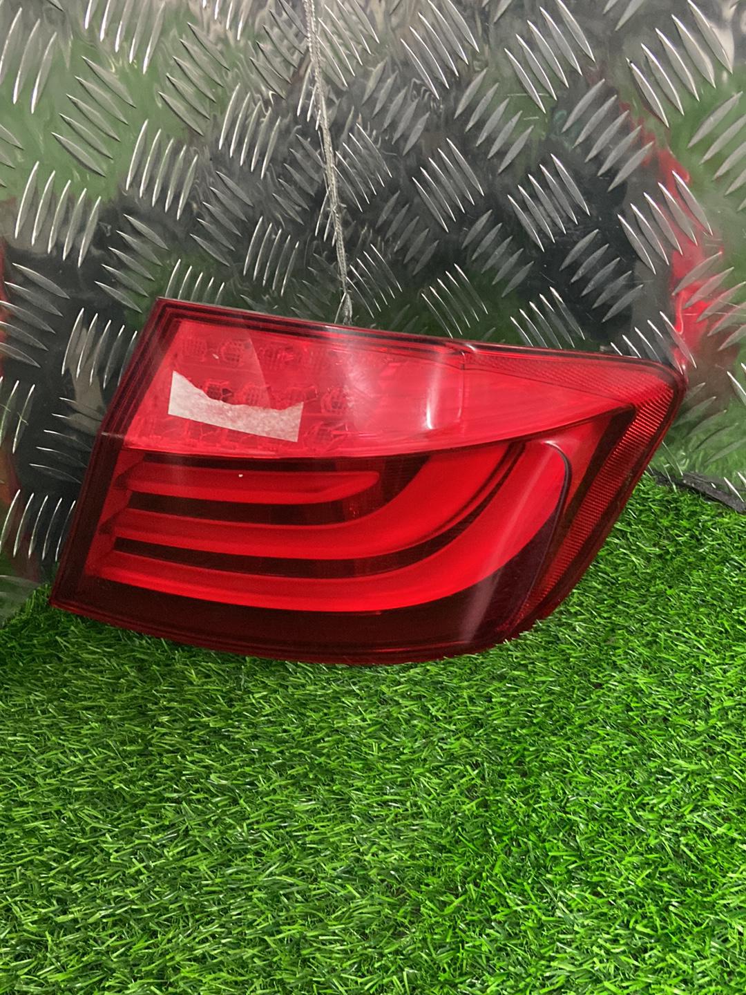 2010 - 2017 BMW 550i Right Taillight 173462-02
