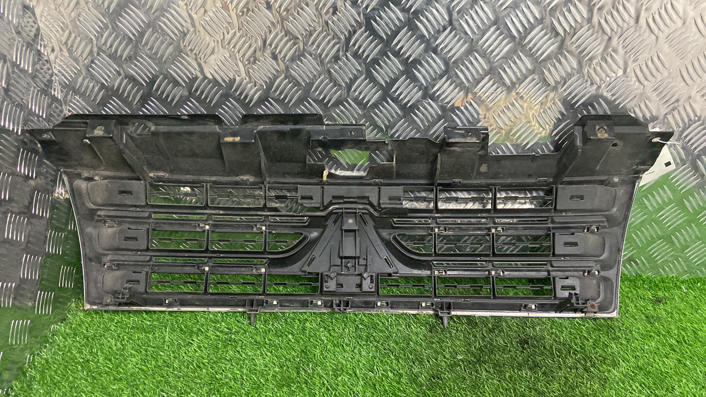2006 - 2021 Mitsubishi Pajero Grille 7450A480