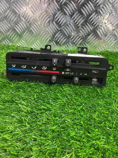 1989 - 2004 Toyota Hiace Heater/AC Controls