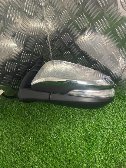 2015 - 2025 Toyota Hilux Left Door Mirror 5 WIRE TYPE