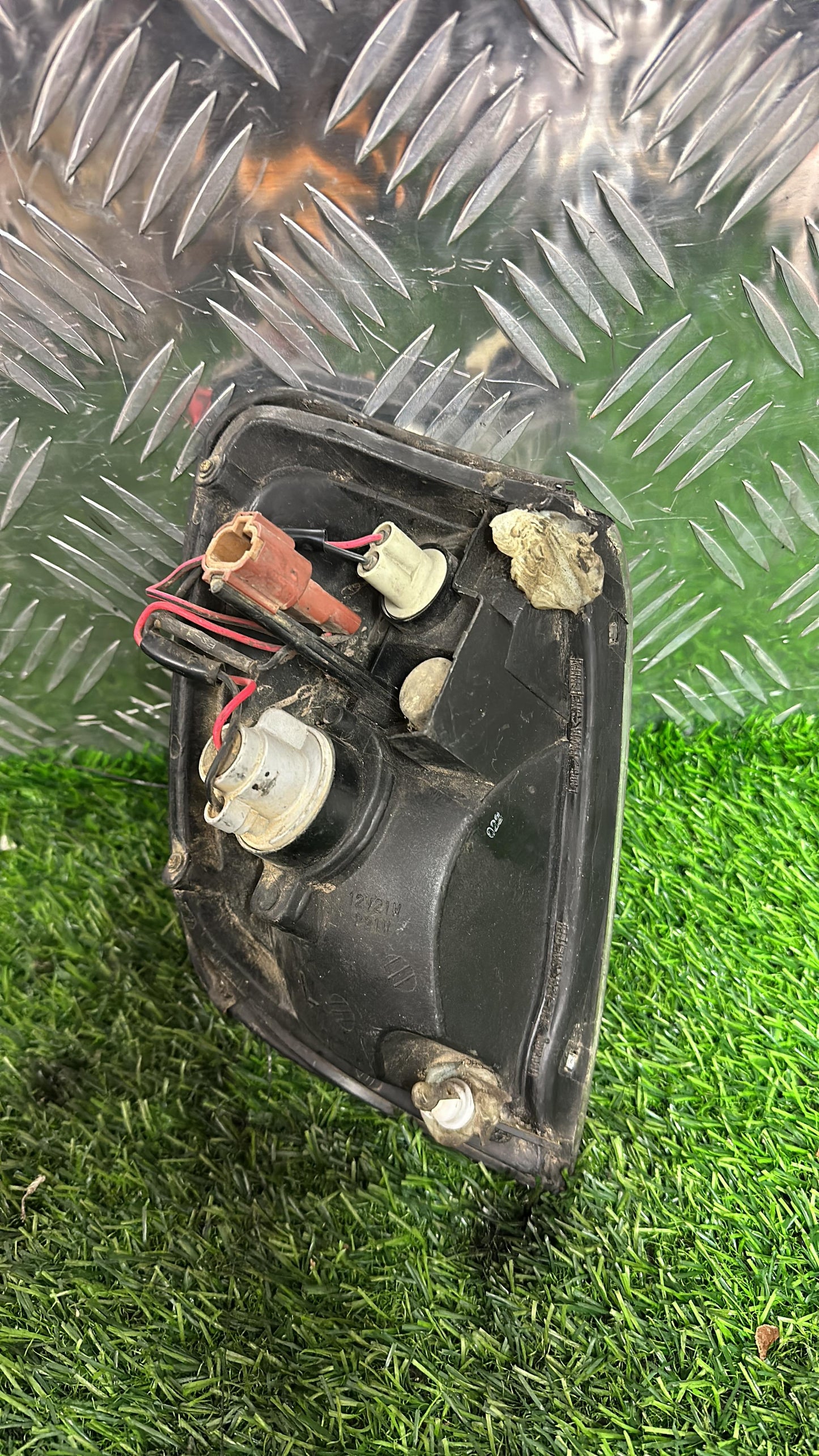 1997 - 2005 Nissan Navara Left Indicator ICHIKOH 3390