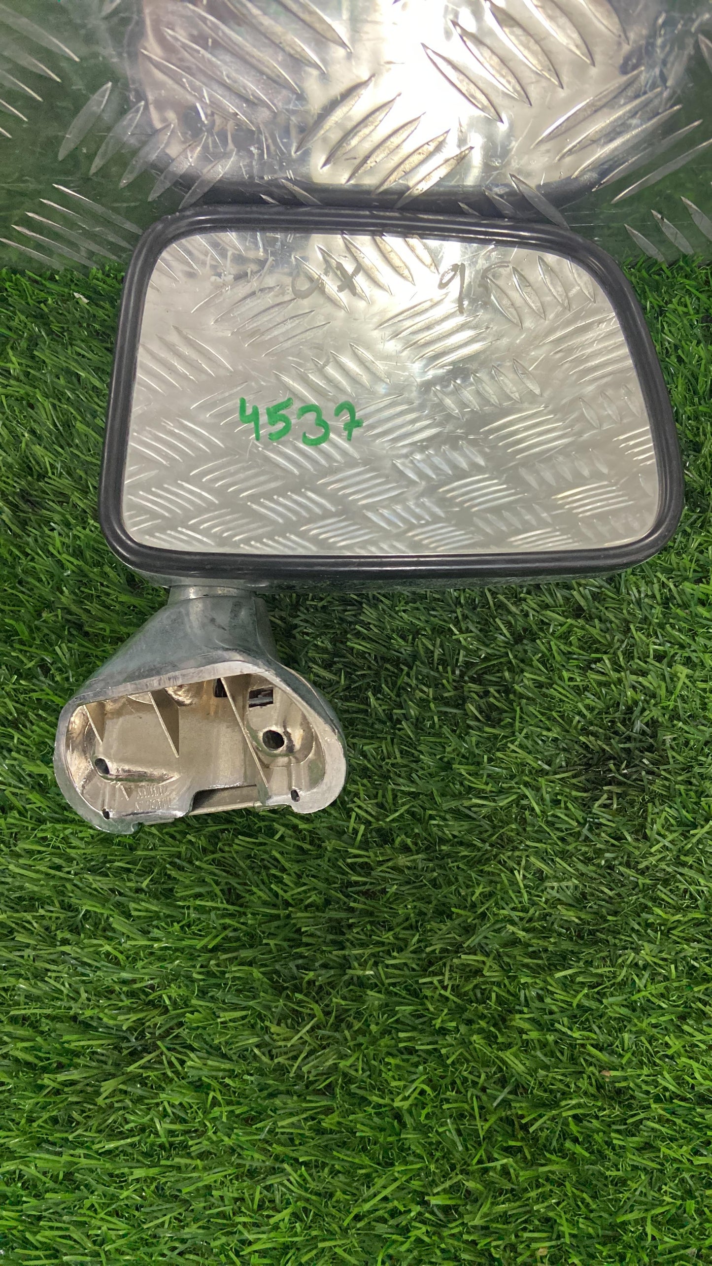 1988 - 1997 Toyota Hilux Right Door Mirror MANUAL