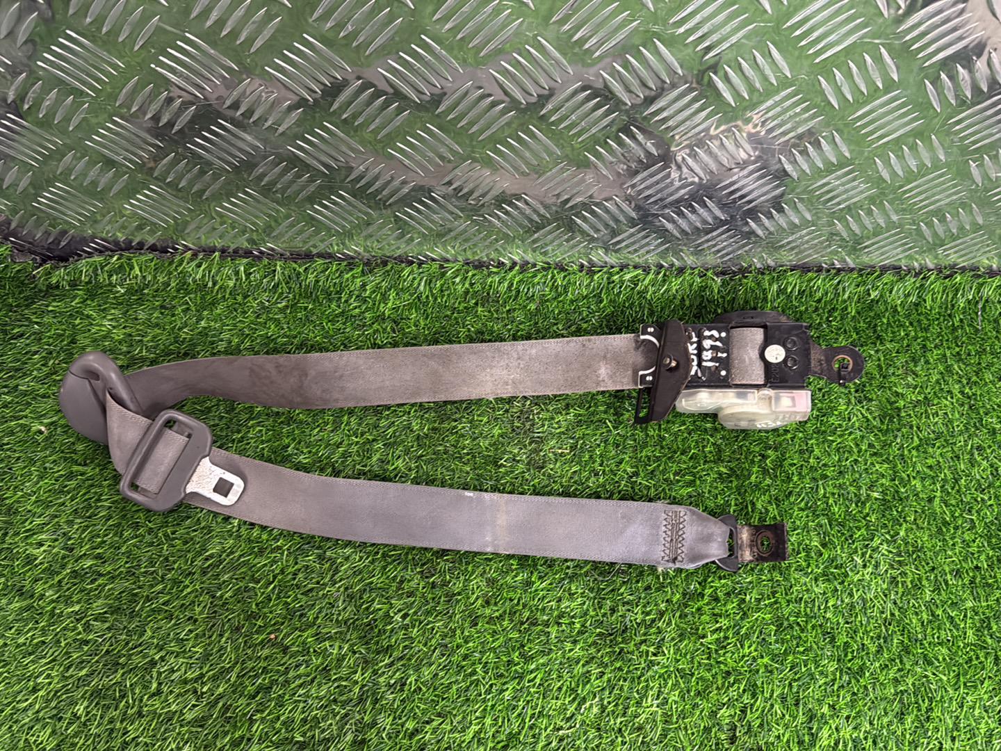 1990 - 1995 Toyota Hilux Surf Left Front Seat Belt TK-A95-F951