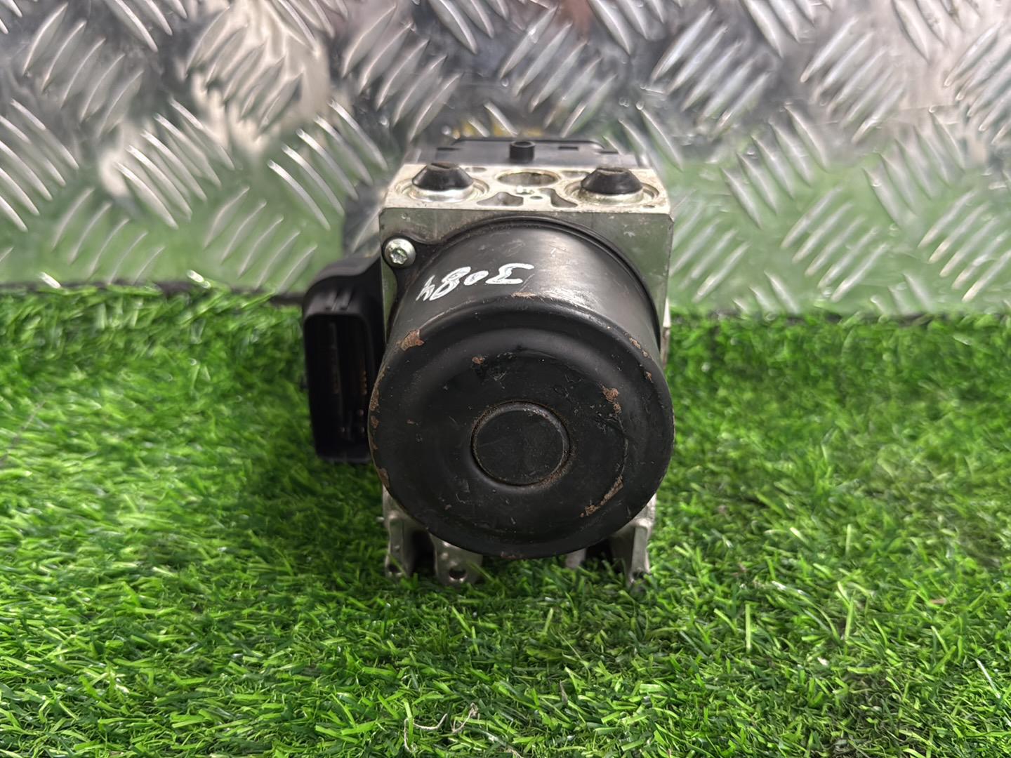 2007 - 2009 Lexus GS350 ABS Pump/Modulator 44540-30340
