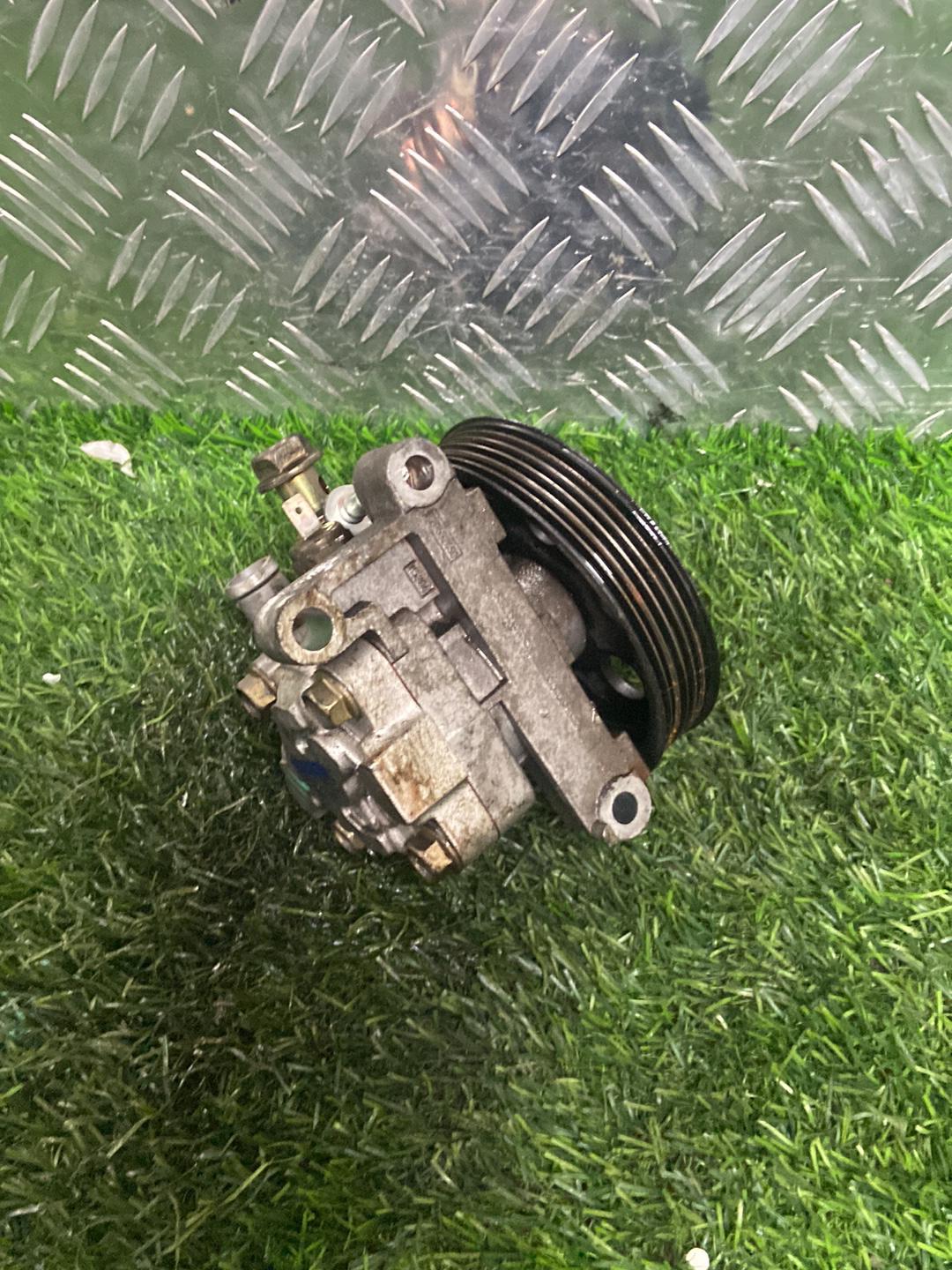 2006 - 2016 Mazda MPV Steering Pump 67151160