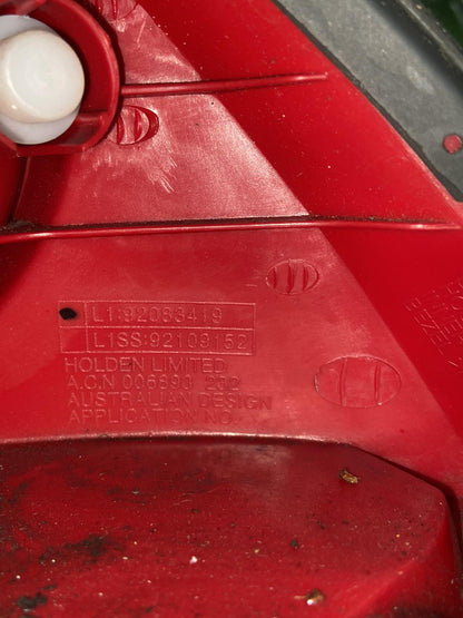 2002 - 2004 Holden Commodore Left Taillight 92083419