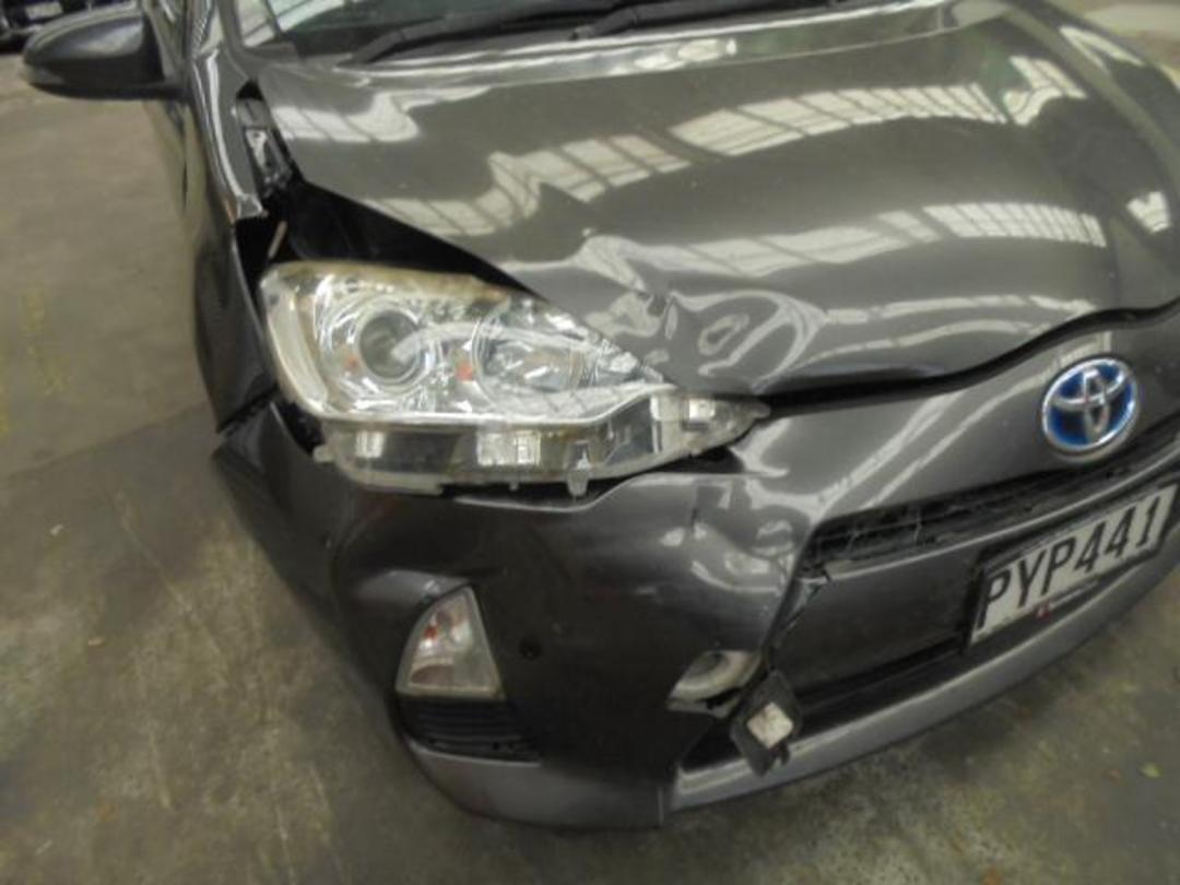 2014 Toyota Aqua 1NZ-7171119 WRECKING FOR PARTS ONLY