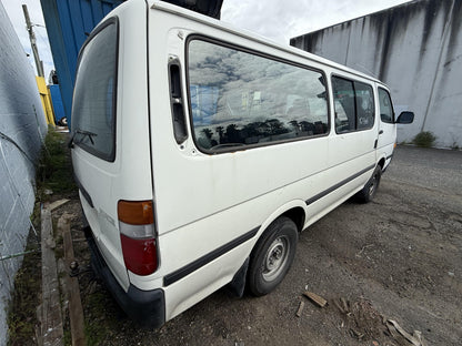 1999 Toyota Hiace 2RZ-FE WRECKING FOR PARTS ONLY
