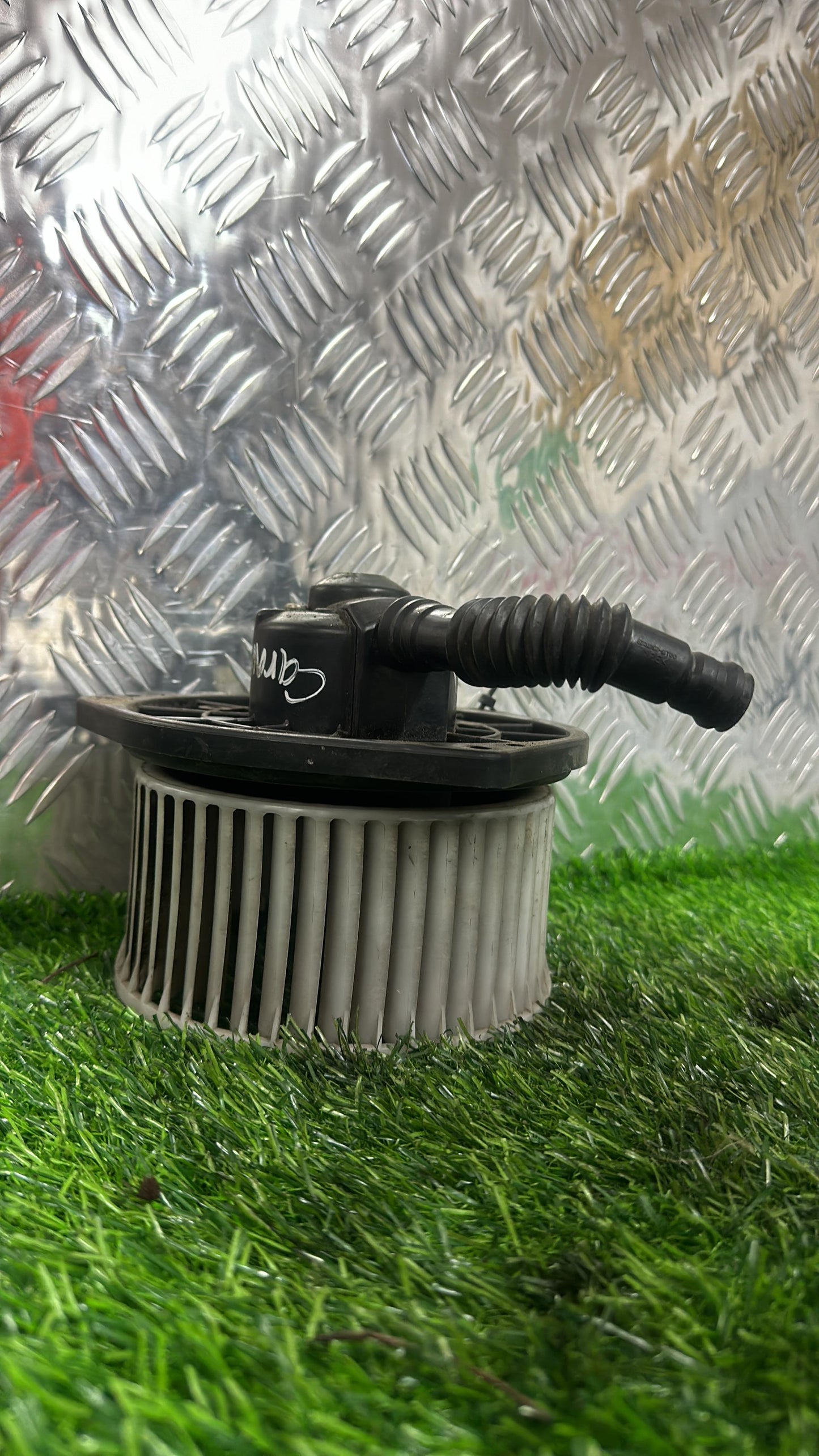 Nissan Caravan Blower Motor 502726-1070