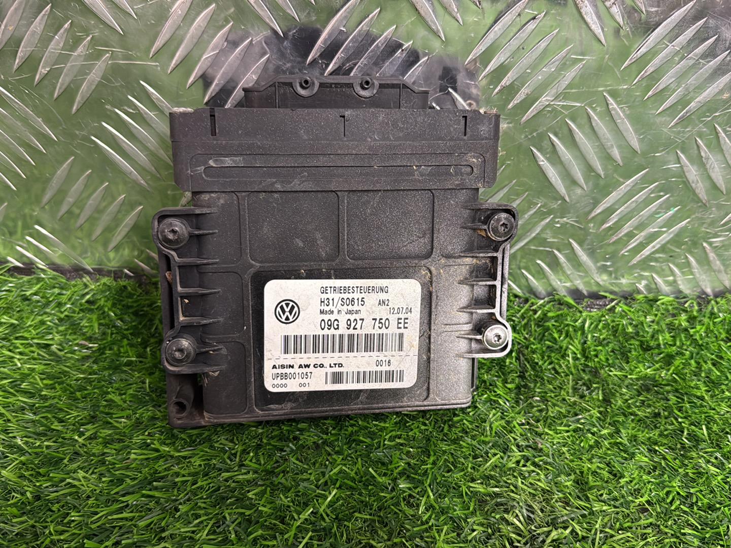2004 - 2015 Audi A3 Transmission Control Module 09G 927 750 EE