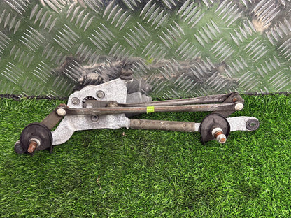 2011 - 2015 Toyota Aqua Front Wiper Rack Assembly 85110-52660