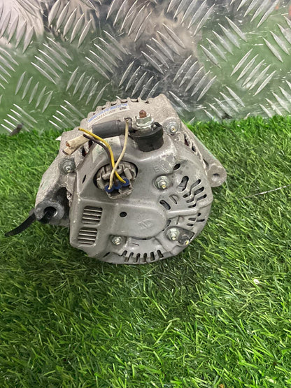 1995 - 2002 Toyota Granvia Alternator 102211-205 / 2706067040