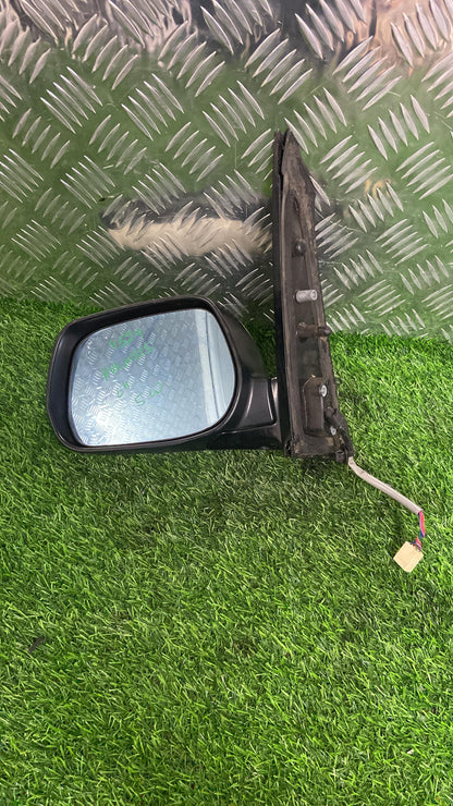 1999 - 2005 Toyota Avensis Verso Left Door Mirror 5 WIRE