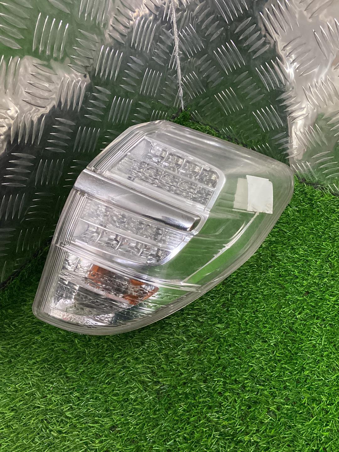 2005 - 2012 Toyota Vanguard Right Taillight ICHIKOH 42-55