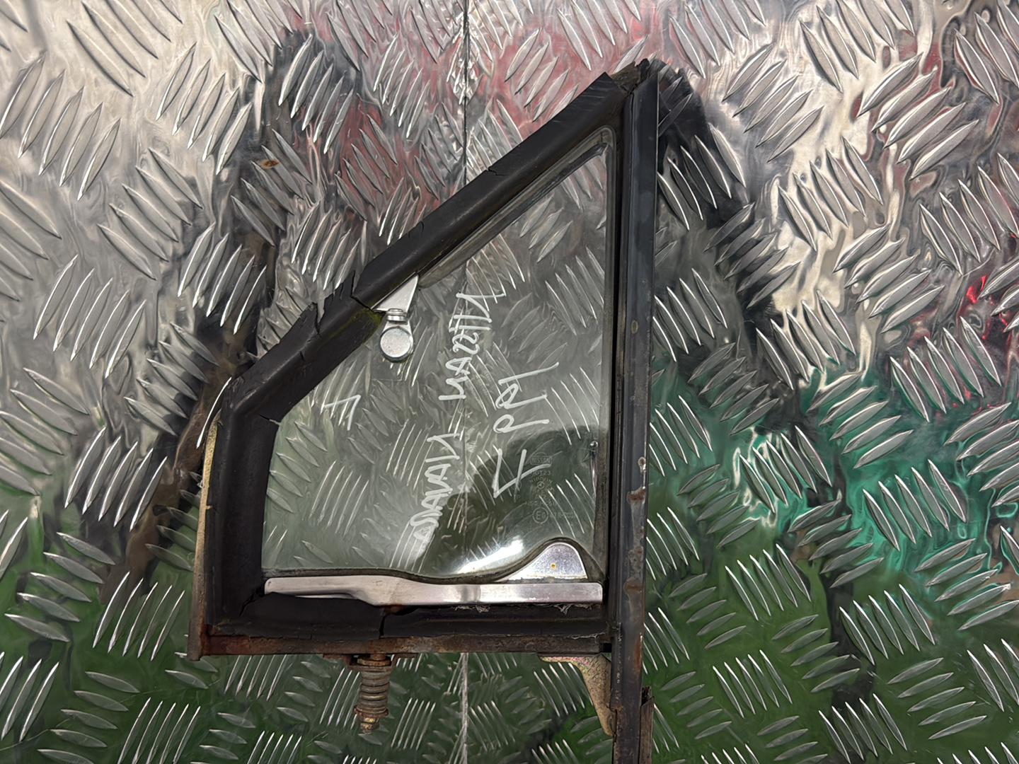 1990 - 1997 Nissan Navara Left Front Quarter Door Glass M458 Tint