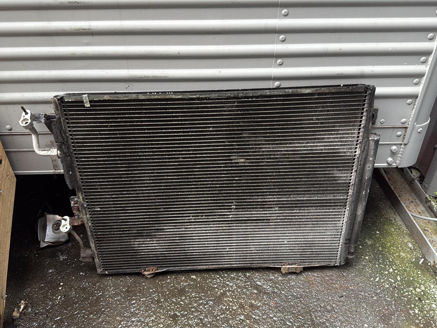 1999 - 2006 Mitsubishi Pajero A/C Condenser
