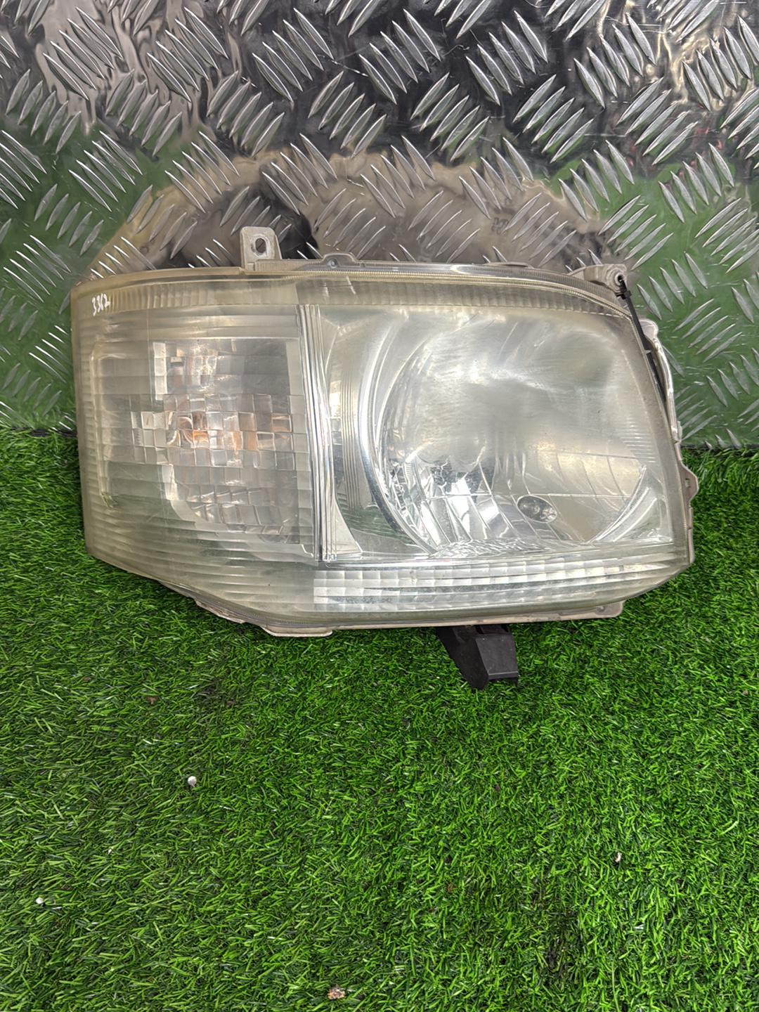 2010 - 2014 Toyota Hiace Right Headlight Koito 26-127