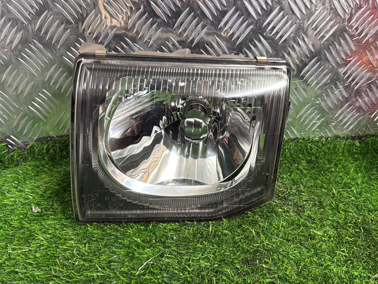 1991 - 1997 Mitsubishi Pajero Left Headlight 110-87233
