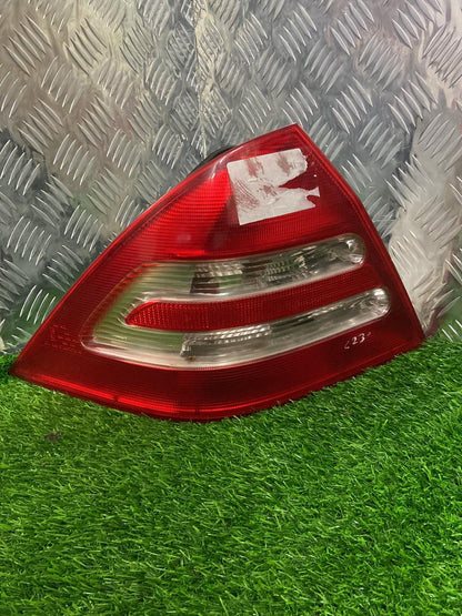 2000 - 2007 Mercedes-Benz C-Class Left Taillight 2038200164