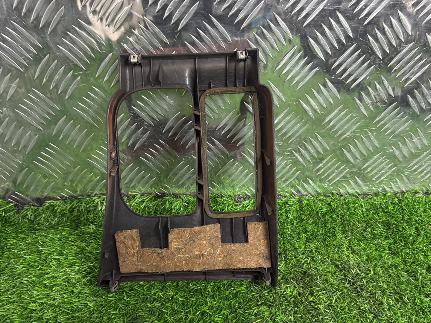 1996 - 2002 Toyota Hilux Surf Shifter Surround 58804-35260