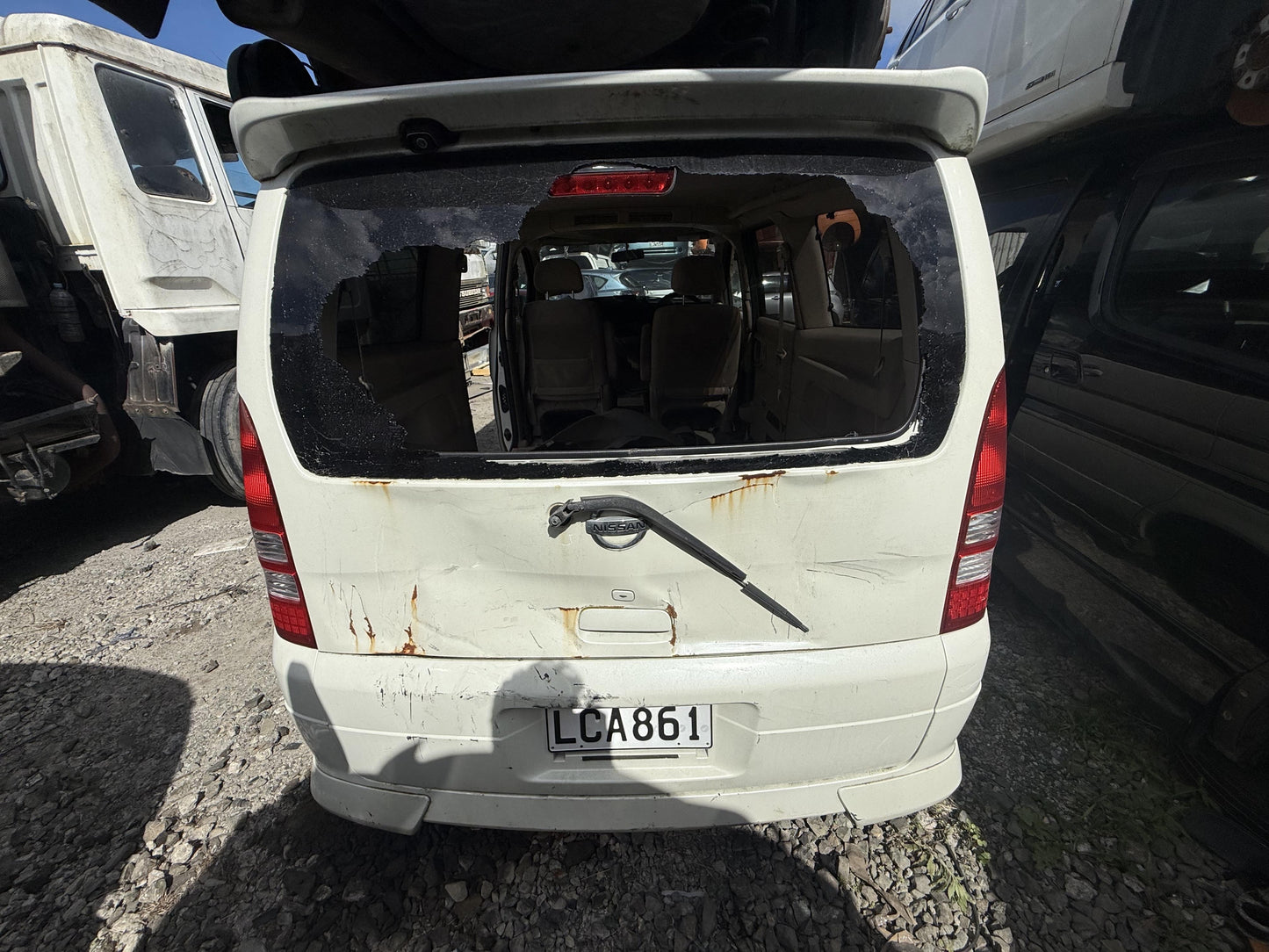 2005 Nissan Serena QR20-524862A WRECKING FOR PARTS ONLY