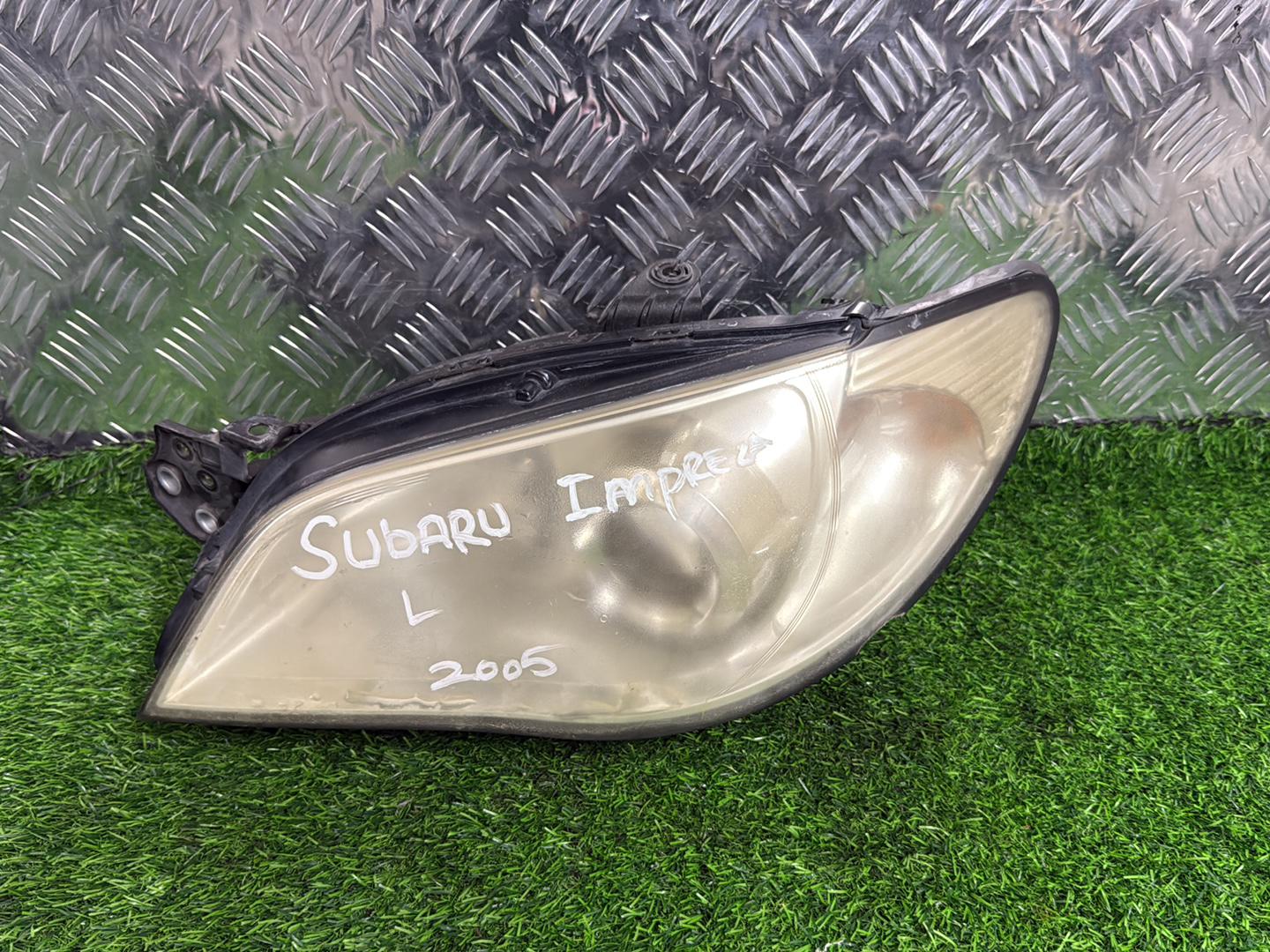 2004 - 2007 Subaru Impreza Left Headlight ICHIKOH 1770