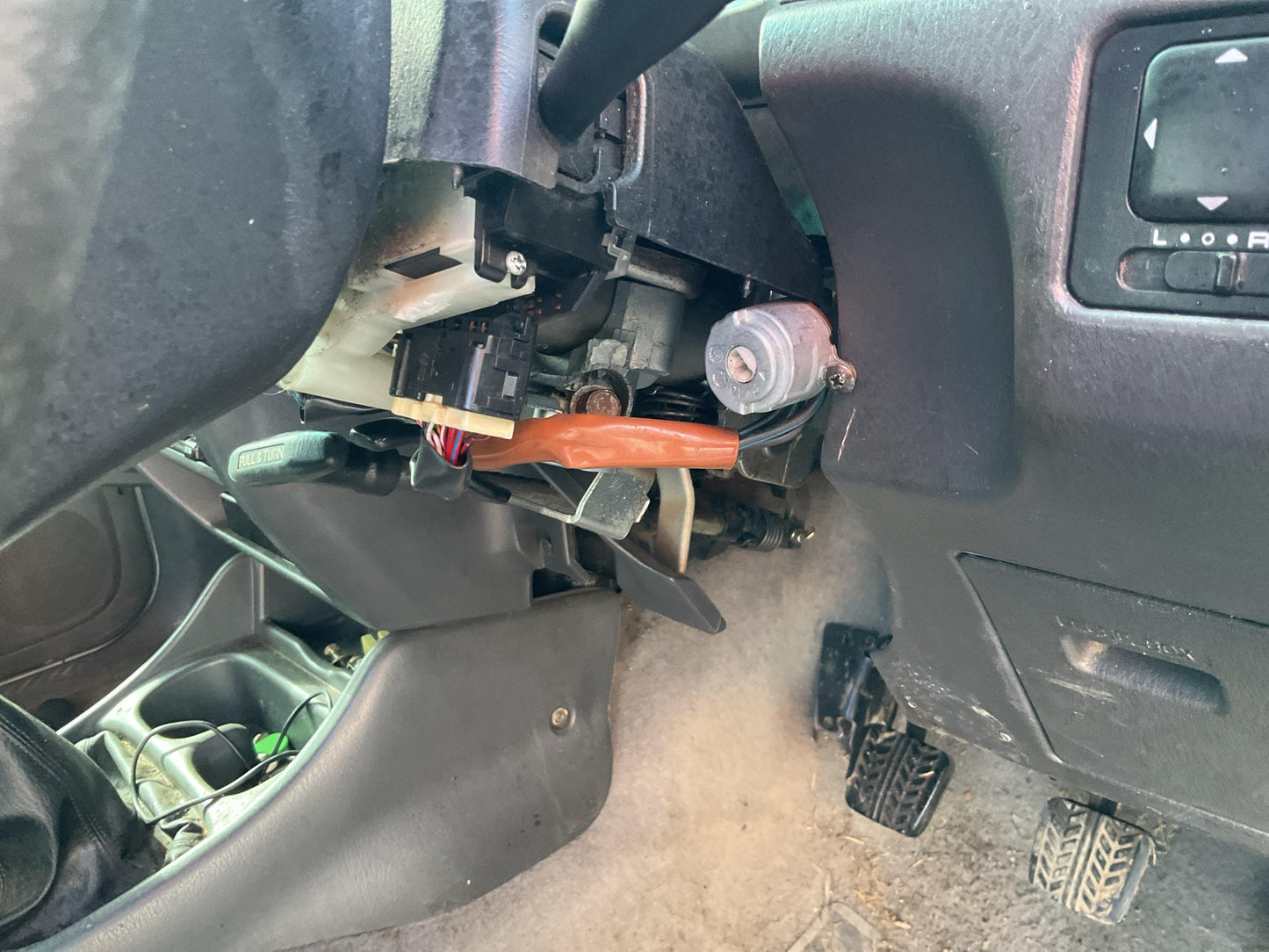 1999 - 2006 Ford Courier WLT WRECKING FOR PARTS ONLY