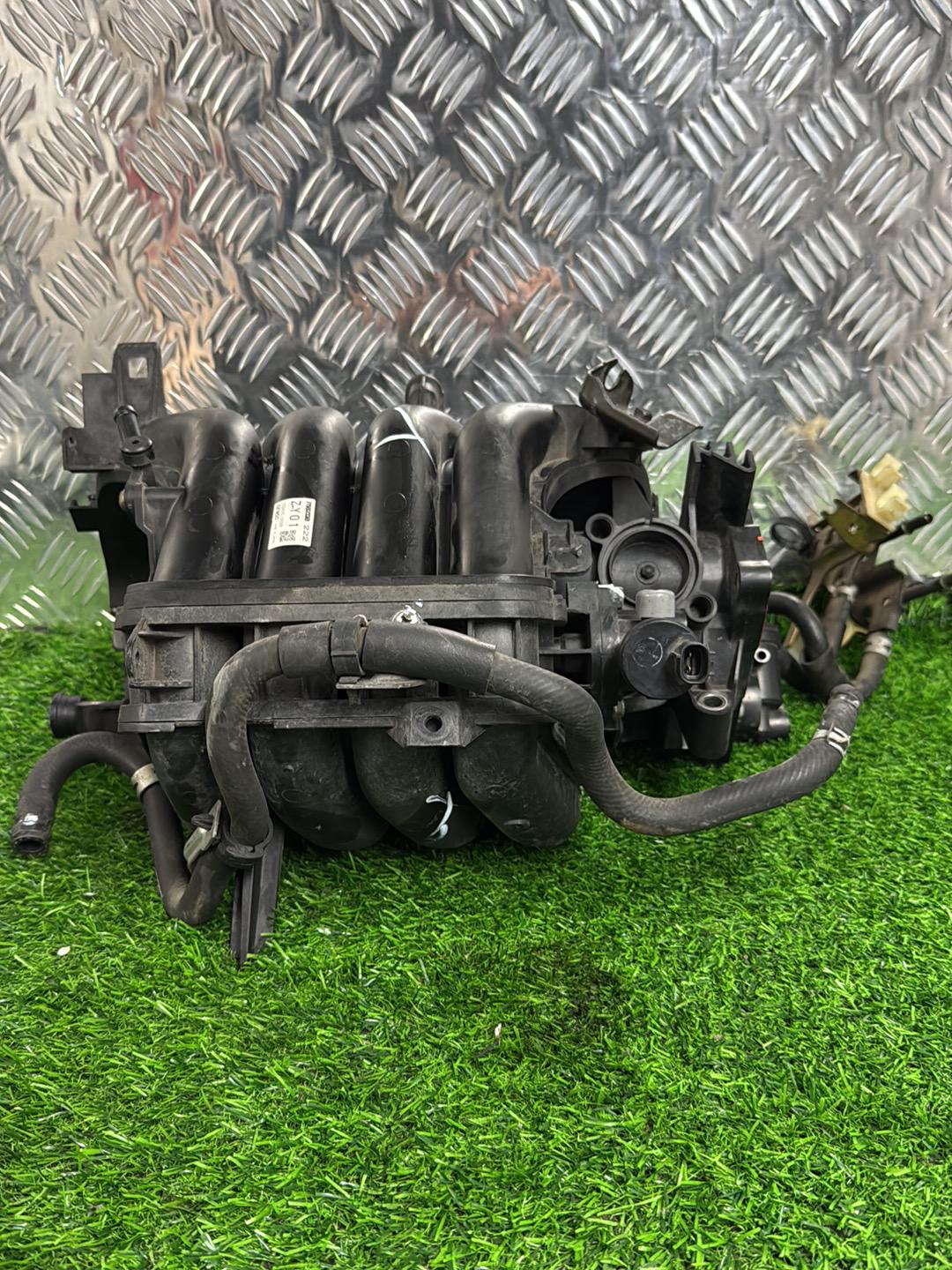 2004 - 2015 Mazda Verisa Intake Manifold