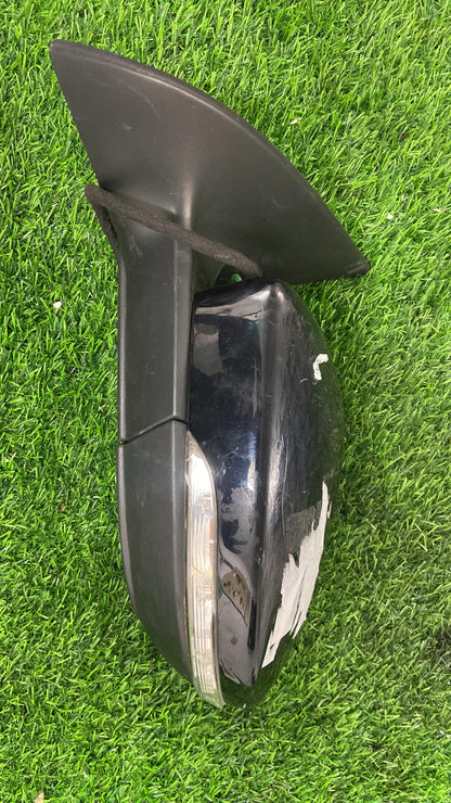 2010 - 2015 Volkswagen Passat Left Door Mirror 13 wire